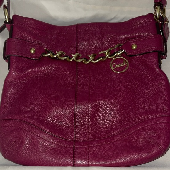 Coach Burgundy Leather Shoulder Bag with Gold Chain and both Hang Tags - Picture 2 of 11
